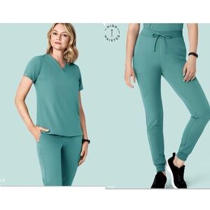 Surgical Green 2-pack scrub sets